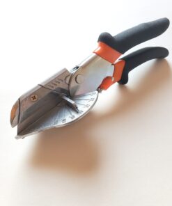 Fasadinių profilių žirklės su reguliuojamais laipsniais